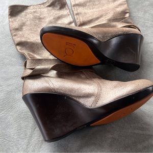 Not your Mothers crocs.  You by crocs tall, wedge boots.  Sparkly, comfortable